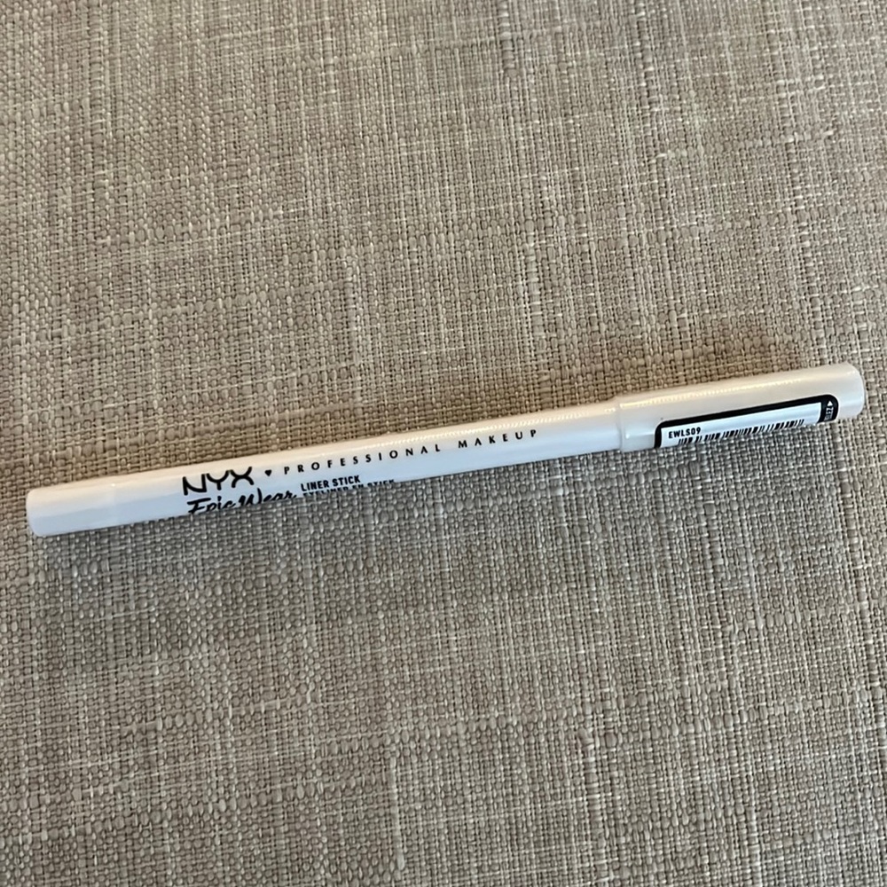 NYX pure white eyeliner stick